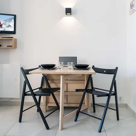 Renove Pour 4 Pers. Avec Balcon Et Cuisine Equipee A Apartment