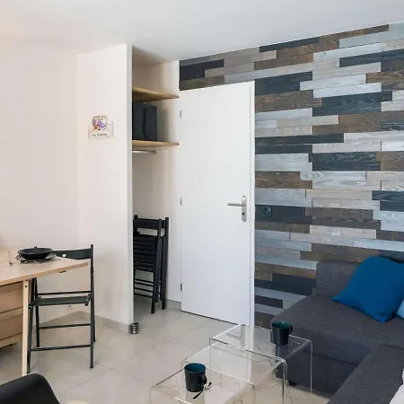 Renove Pour 4 Pers. Avec Balcon Et Cuisine Equipee A Apartment Val Thorens