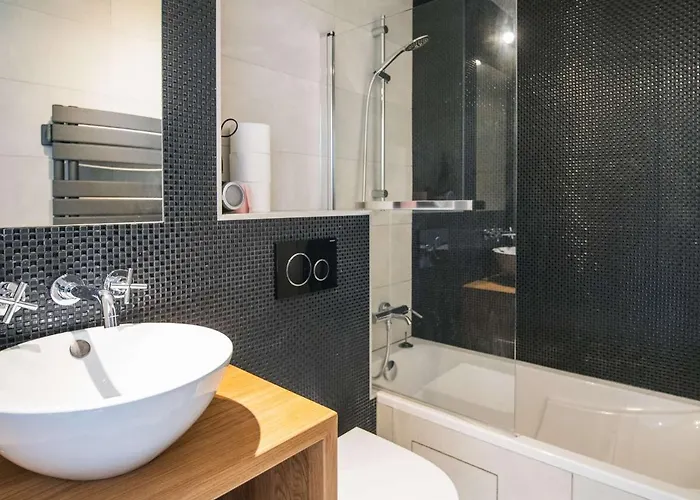 Renove Pour 4 Pers. Avec Balcon Et Cuisine Equipee A - Fr-1-637-66